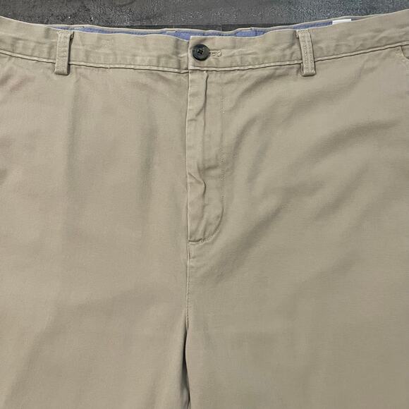 Amazon Essentials Classic-Fit Flat Front Chino Shorts Tan Kahki Men’s 42 - Picture 8 of 14